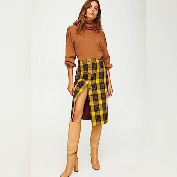Dresses & Skirts - Aritzia Wilfred Leona Midi Knee Length Skirt  Plaid Yellow Burgundy Size 10